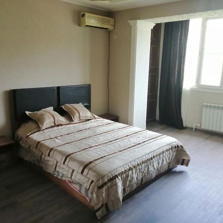 Apartment 2 Bed Room In The Center Апартамент 3-Х Комнатная В Центре Tasken Kültér fotó