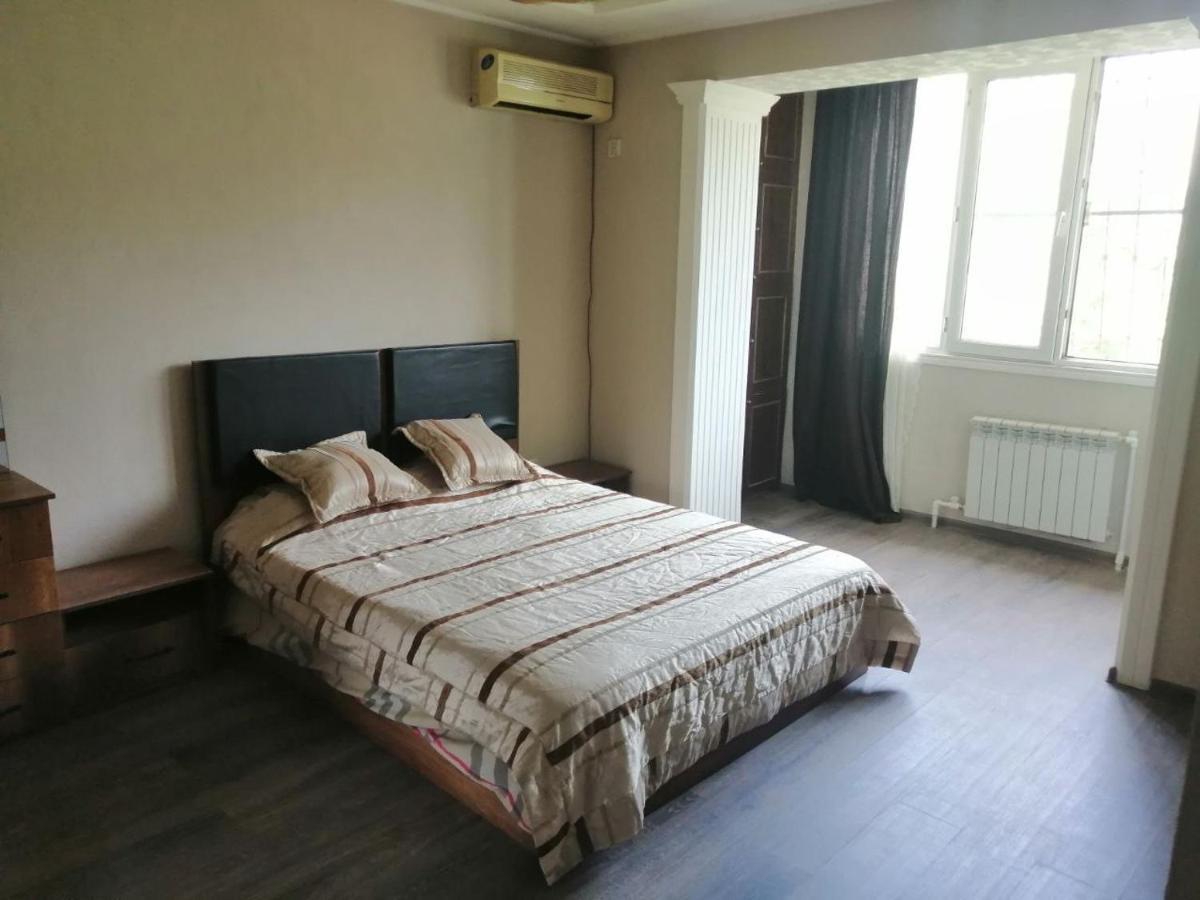 Apartment 2 Bed Room In The Center Апартамент 3-Х Комнатная В Центре Tasken Kültér fotó