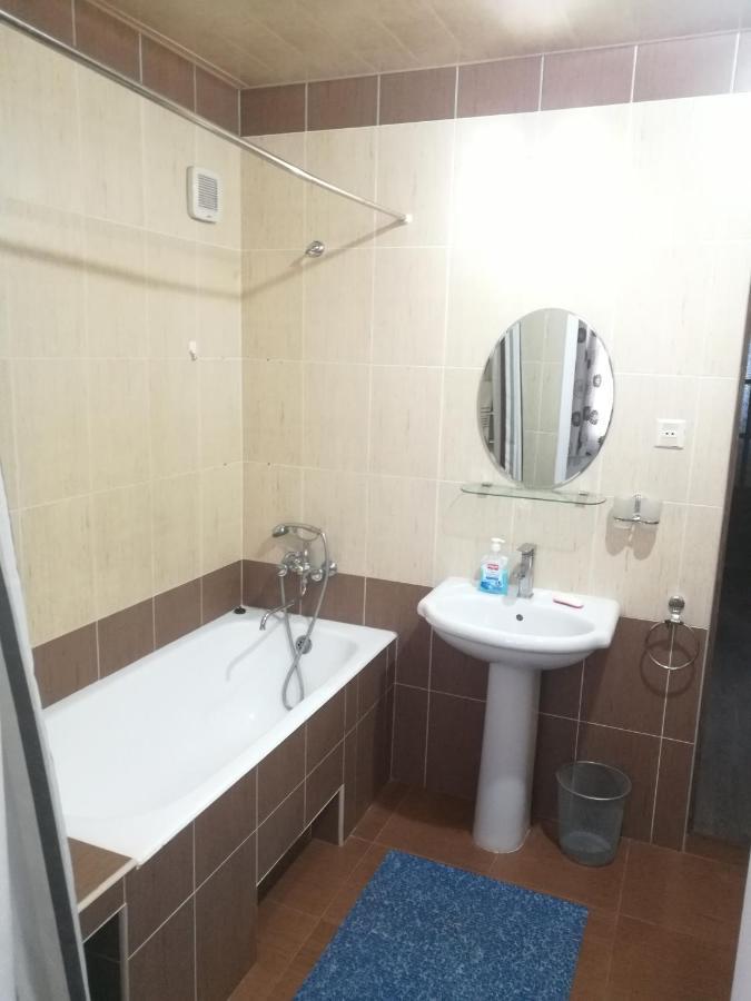 Apartment 2 Bed Room In The Center Апартамент 3-Х Комнатная В Центре Tasken Kültér fotó