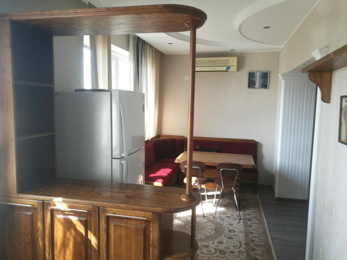 Apartment 2 Bed Room In The Center Апартамент 3-Х Комнатная В Центре Tasken Kültér fotó