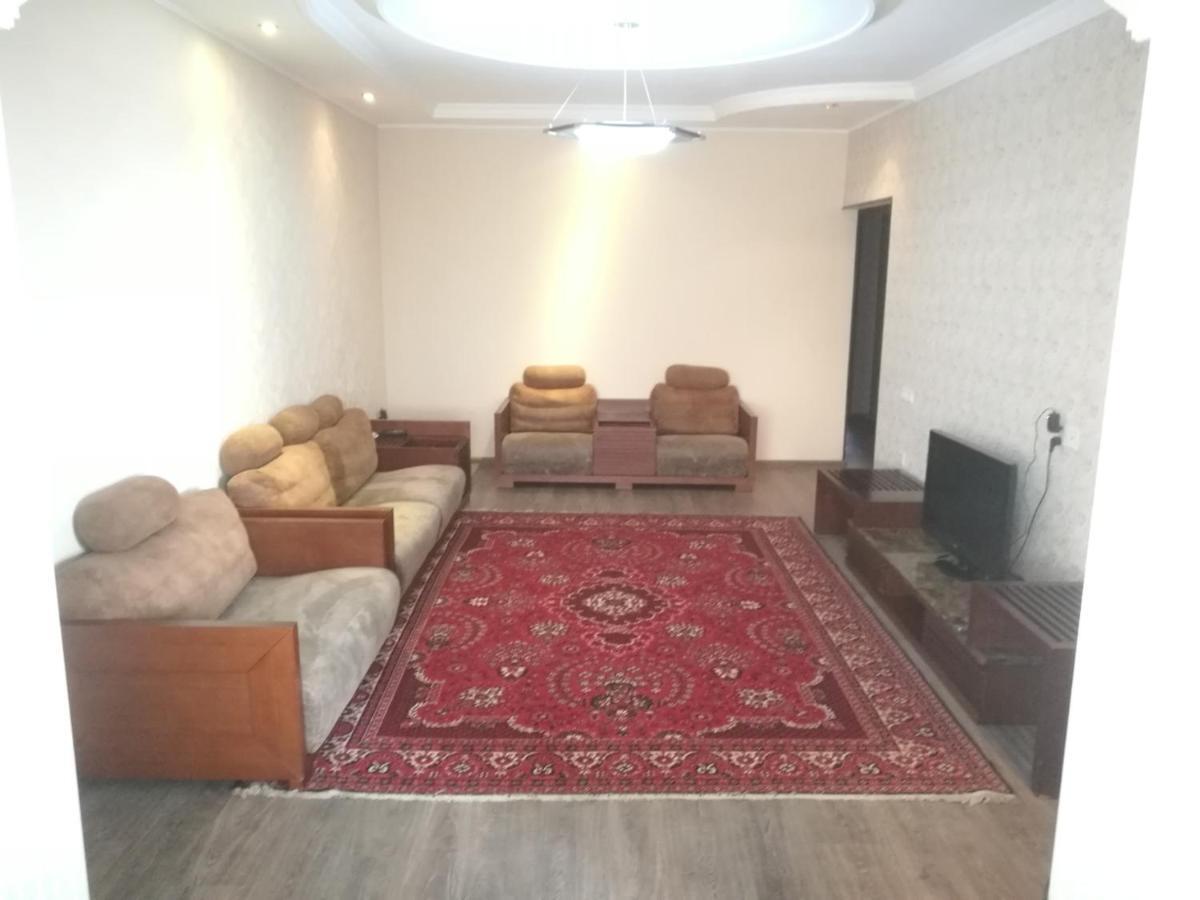 Apartment 2 Bed Room In The Center Апартамент 3-Х Комнатная В Центре Tasken Kültér fotó